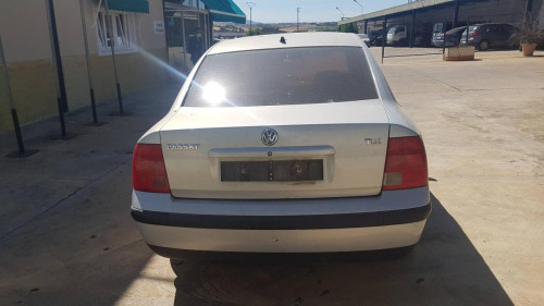  Volkswagen Passat Berlina (3B2)(1996->) SIN IDENTIFICAR 
