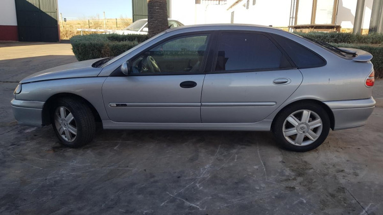 Renault Laguna (B56)(1998->) SIN IDENTIFICAR