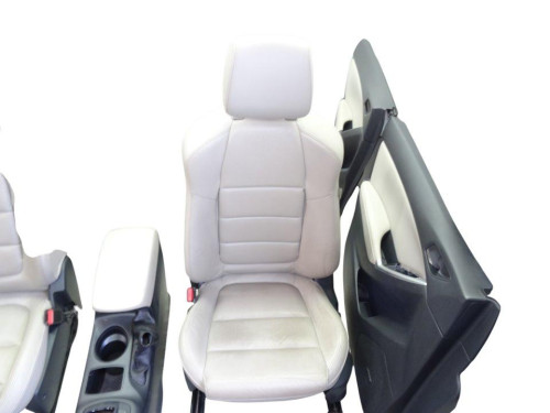 JUEGO ASIENTOS COMPLETO de segunda mano