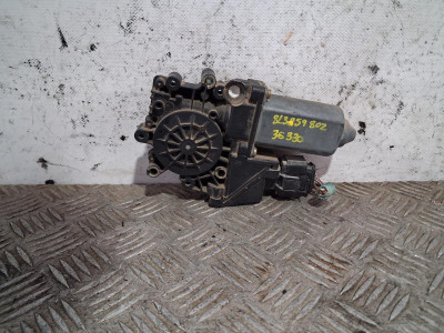 MOTOR ELEVALUNAS DELANTERO DERECHO