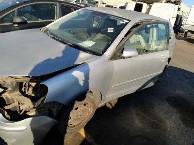 VOLKSWAGEN POLO IV (9N3)