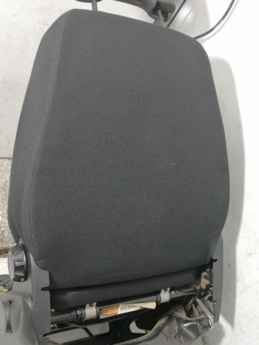 ASIENTO DELANTERO IZQUIERDO IVECO DAILY CONF. PAQUETERÍA (SOMMER) 