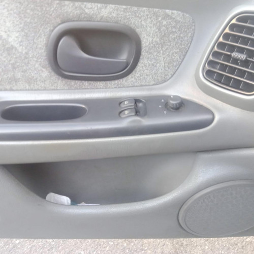  RENAULT LAGUNA GRANDTOUR (K56) 