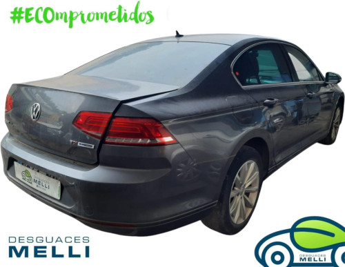  VOLKSWAGEN PASSAT BERLINA (3G2) 