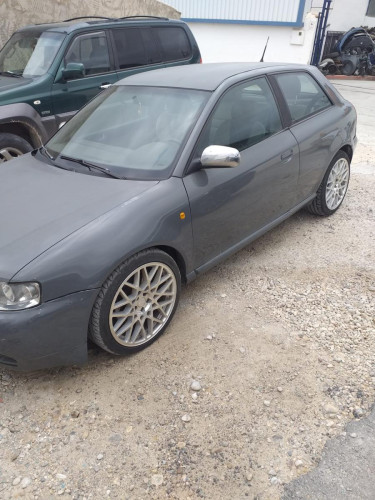 AUDI A3 (8L) — vehículo donante para recambios 