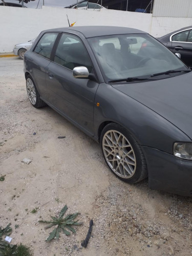 AUDI A3 (8L) — vehículo donante para recambios 