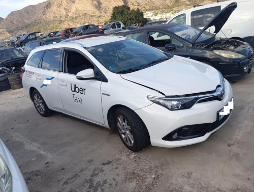  TOYOTA AURIS TOURING SPORTS (E18) 