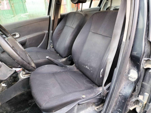  RENAULT CLIO III 