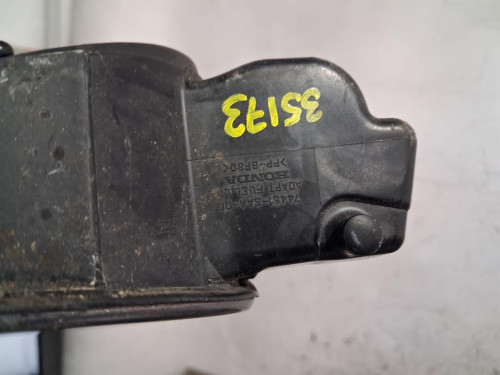TAPA EXTERIOR COMBUSTIBLE 