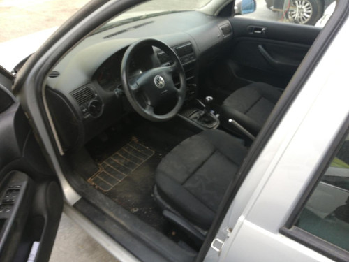VOLKSWAGEN GOLF IV BERLINA (1J1)(10.1997) — vehículo donante para recambios 