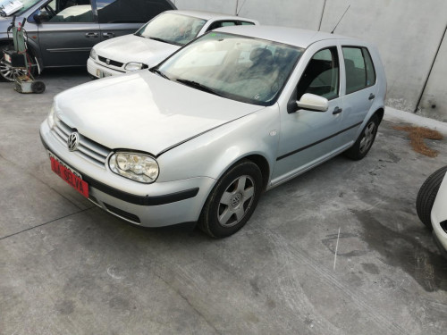 VOLKSWAGEN GOLF IV BERLINA (1J1)(10.1997) — vehículo donante para recambios 