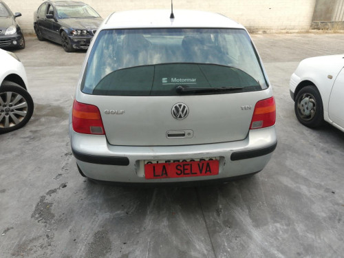 VOLKSWAGEN GOLF IV BERLINA (1J1)(10.1997) — vehículo donante para recambios 