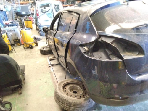  RENAULT MEGANE III BERLINA 5P 