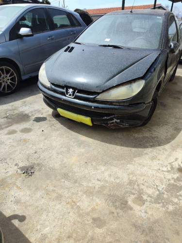 PEUGEOT 206 — автомобиль-донор на запчасти 