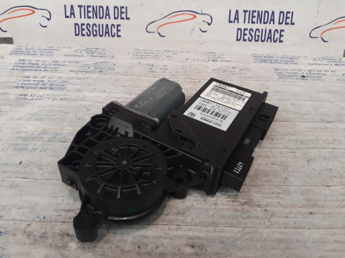  MOTOR ELEVALUNAS DELANTERO IZQUIERDO 