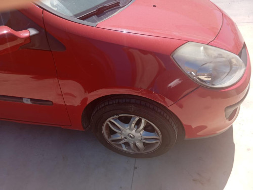 ALETA DELANTERA DERECHA RENAULT CLIO III 