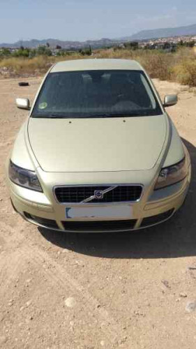 VOLVO S40 BERLINA — автомобиль-донор на запчасти 