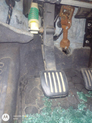 PEDAL EMBRAGUE