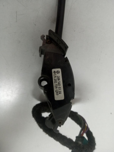  NO IDENTIFICADO Mercedes-Benz CLASE E (BM 210) BERLINA 