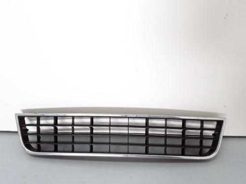 REJILLA PARAGOLPES DELANTERO AUDI A6 AVANT (4B5) 