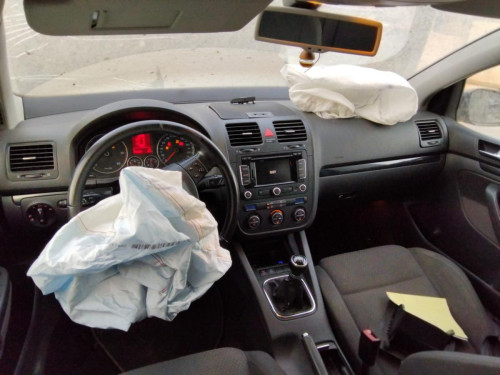 VOLKSWAGEN GOLF V (1K1)(10.2003) — автомобиль-донор на запчасти 