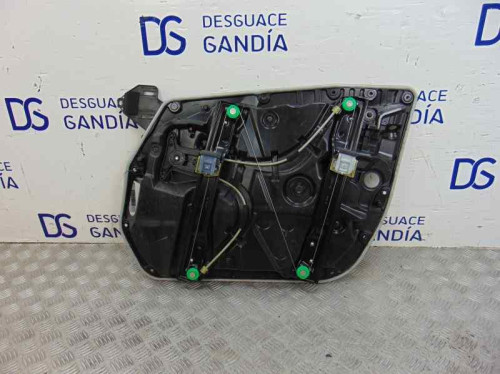  MERCEDES-BENZ CLASE C (BM 205) BERLINA 