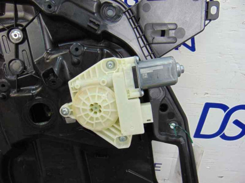  MERCEDES-BENZ CLASE C (BM 205) BERLINA 