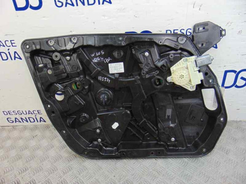  MERCEDES-BENZ CLASE C (BM 205) BERLINA 