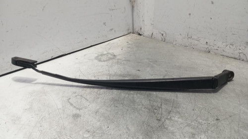 BRAZO LIMPIA DELANTERO IZQUIERDO TOYOTA VERSO (AUR2/ZGR2) 