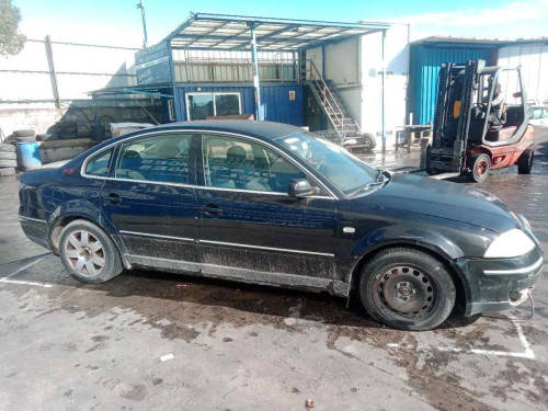  VOLKSWAGEN PASSAT BERLINA (3B3) 