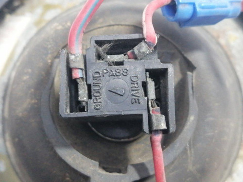  FARO IZQUIERDO, MITSUBISHI, MONTERO (L040) 