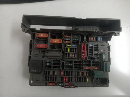 CAJA RELES / FUSIBLES BMW SERIE 1 BERLINA (E81/E87) 