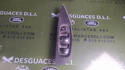 MANDO ELEVALUNAS DELANTERO IZQUIERDO Nissan QASHQAI (J11E) 