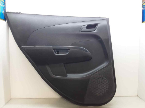 GUARNECIDO PUERTA TRASERA IZQUIERDA CHEVROLET AVEO HATCHBACK 
