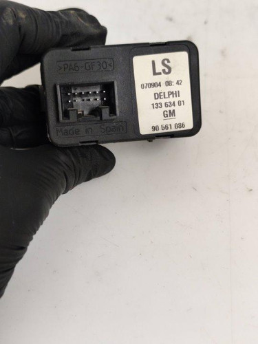  MANDO ELEVALUNAS DELANTERO IZQUIERDO Opel ZAFIRA A 