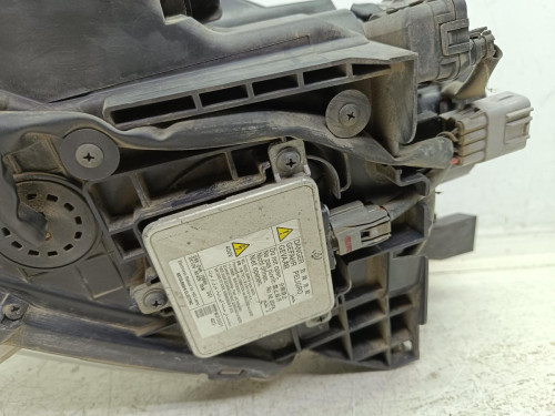 FARO DERECHO Mitsubishi OUTLANDER (GF0/GG0) 