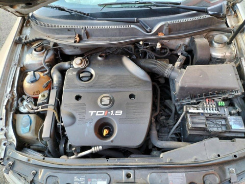  SEAT TOLEDO (1M2) 