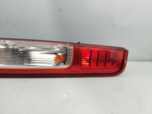 PILOTO TRASERO DERECHO Ford FOCUS BERLINA (CAP) 