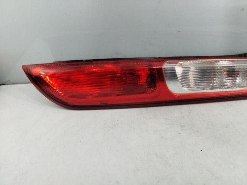 PILOTO TRASERO DERECHO Ford FOCUS BERLINA (CAP) 