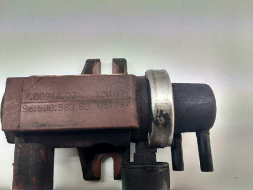  VALVULA DE VACIO FORD FOCUS BERLINA (CAP) 
