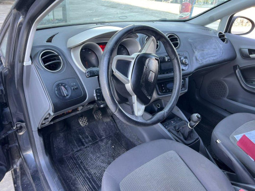 SEAT IBIZA BERLINA (6J5) — vehículo donante para recambios 