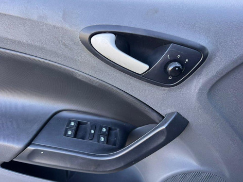 SEAT IBIZA BERLINA (6J5) — vehículo donante para recambios 