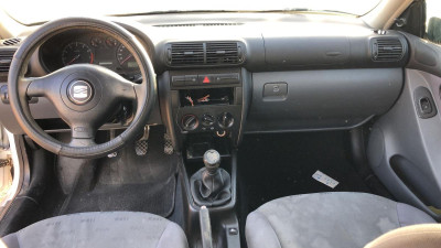 SEAT LEON (1M1)