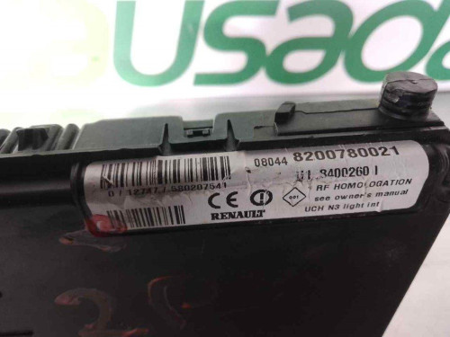 CAJA RELES / FUSIBLES Renault MEGANE II COUPE/CABRIO 