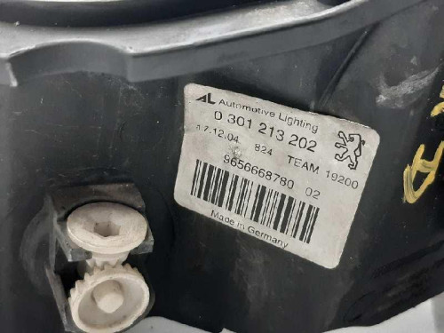 FARO DERECHO PEUGEOT 407 