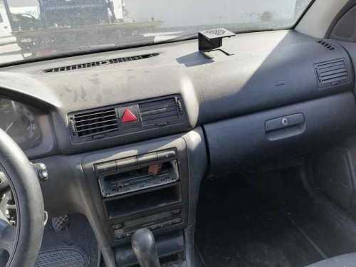 SKODA OCTAVIA BERLINA (1U2) — vehículo donante para recambios 