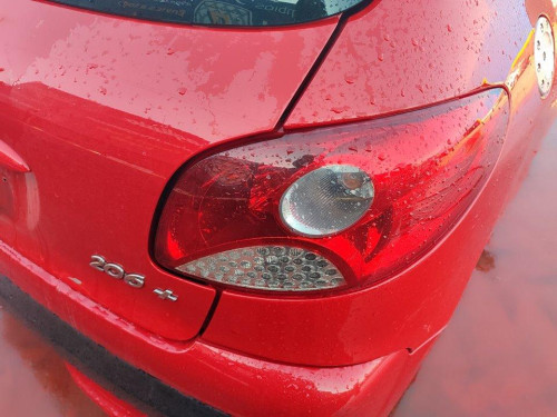 PEUGEOT 206 + — vehículo donante para recambios 