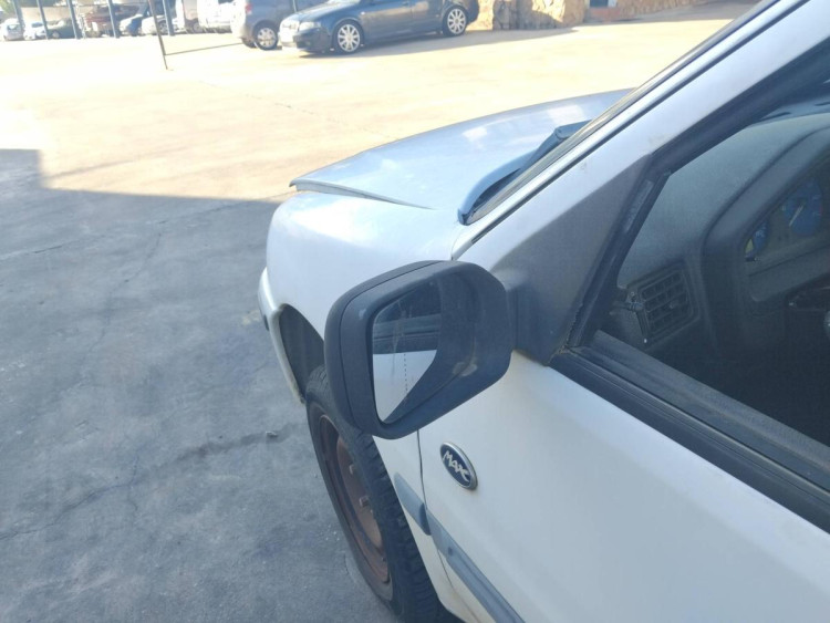 RETROVISOR IZQUIERDO Peugeot 106 (S2)(04.1996->)
