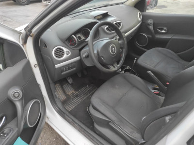 RENAULT CLIO III