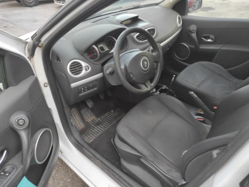 RENAULT CLIO III — автомобиль-донор на запчасти 